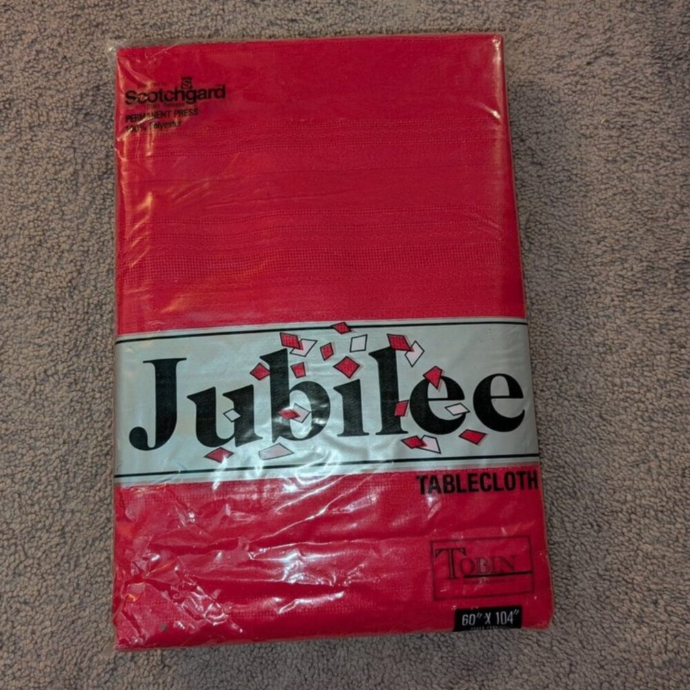 NEW Tobin Jubilee Stain Release Scotchguard Permanent Press Tablecloth 60"x104"